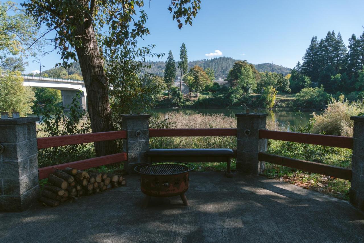 Riverfront Inn Roseburg Exteriér fotografie